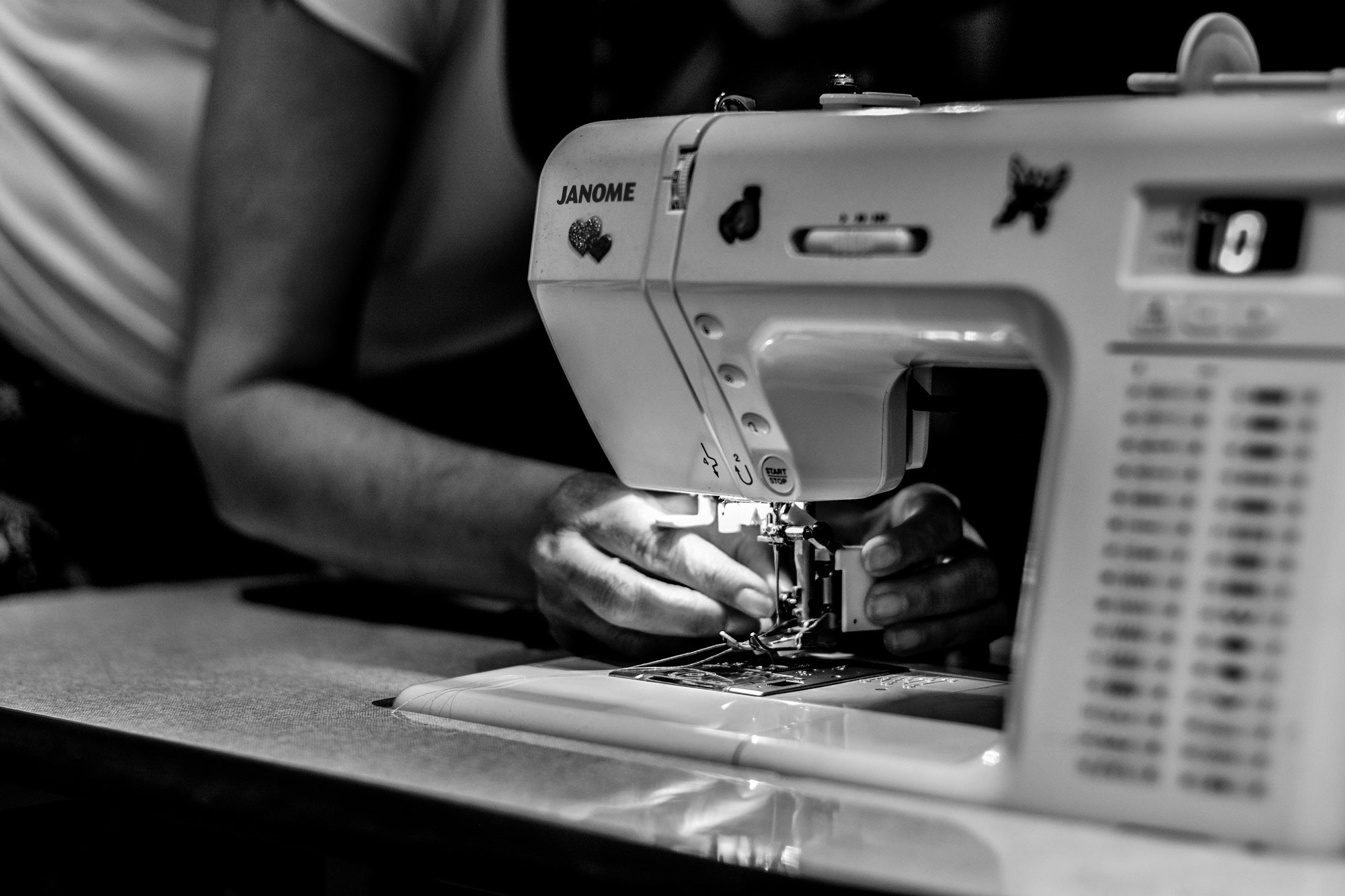 sewing machine for clothing labels
