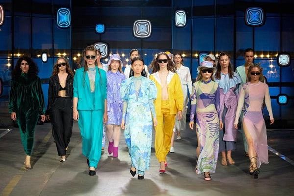 Digital Catwalk: The Power of Online Platforms in Fashion Business Growth